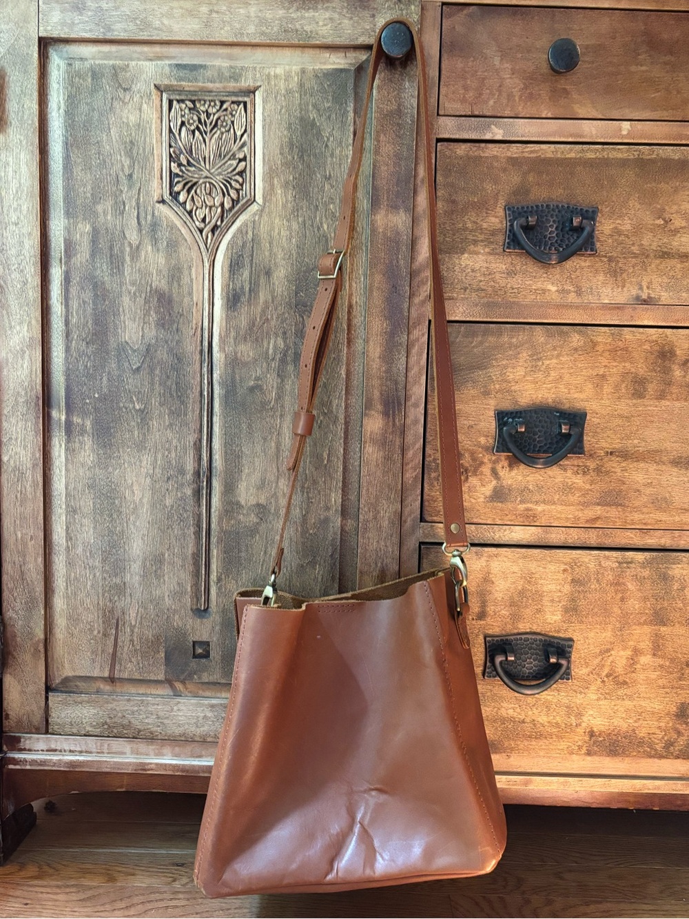 Portland Leather Butterfly Bucket Bag in Honey